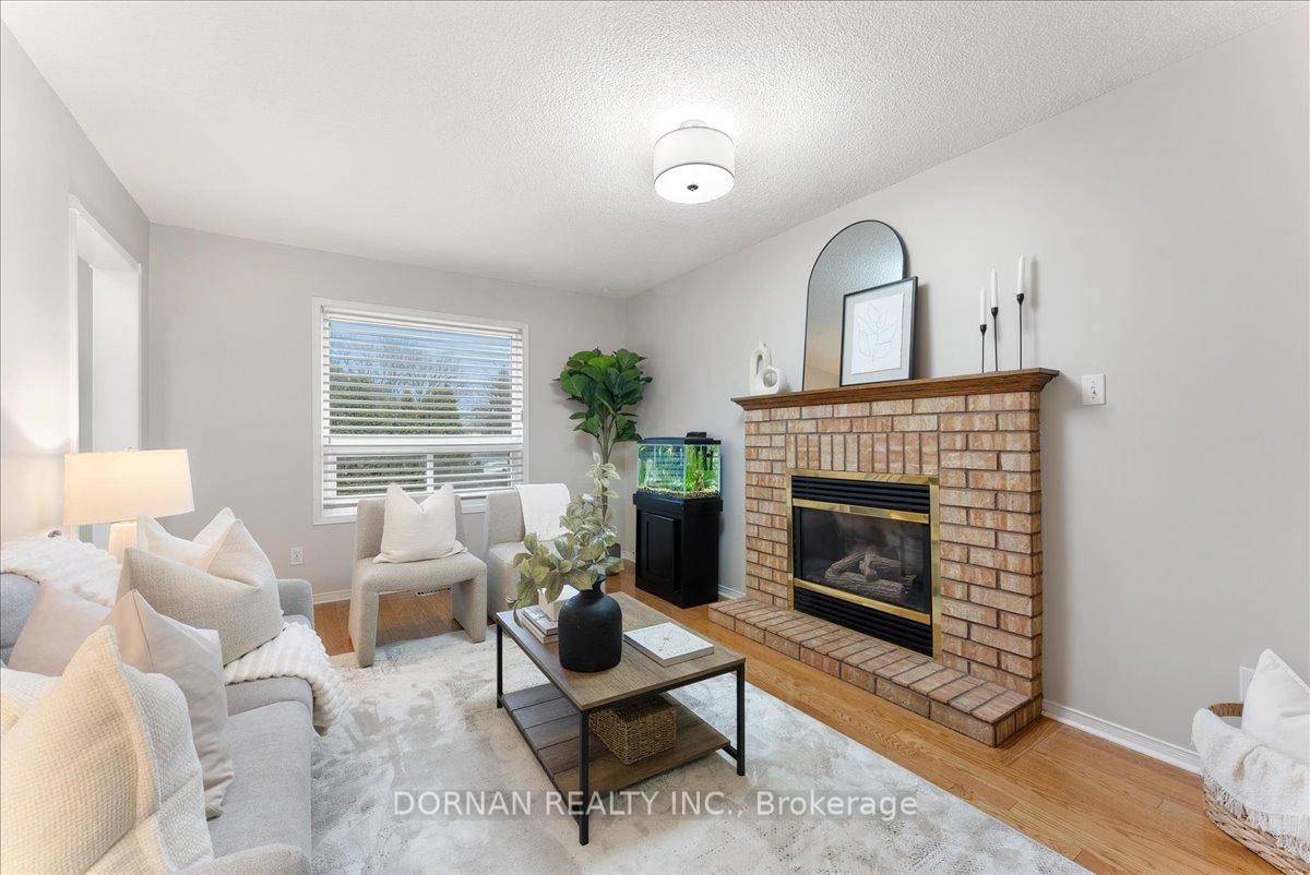 Detached House for sale at 3 Bancroft Crescent, Whitby, Ontario, L1R 2E6 - Williamsburg - MLS: E13007044