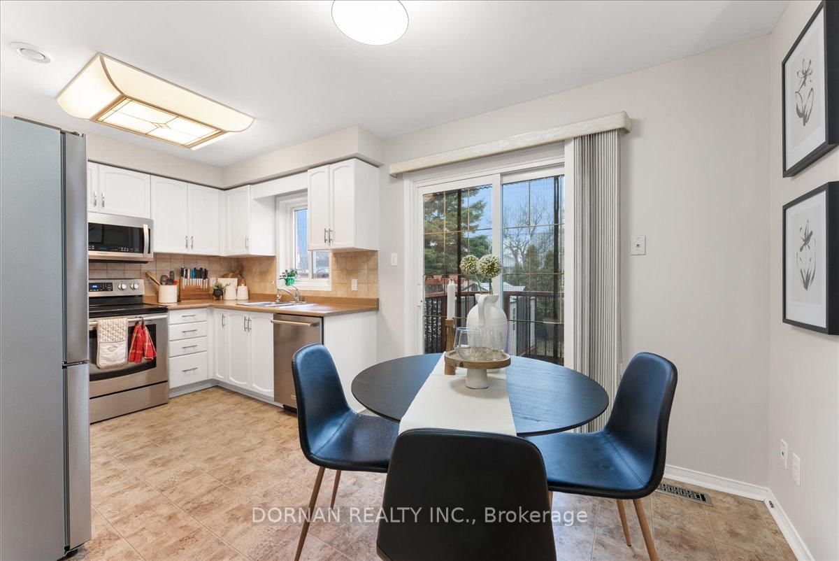 Detached House for sale at 3 Bancroft Crescent, Whitby, Ontario, L1R 2E6 - Williamsburg - MLS: E13007044