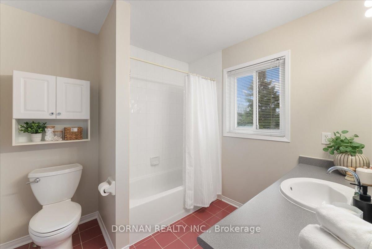 Detached House for sale at 3 Bancroft Crescent, Whitby, Ontario, L1R 2E6 - Williamsburg - MLS: E13007044