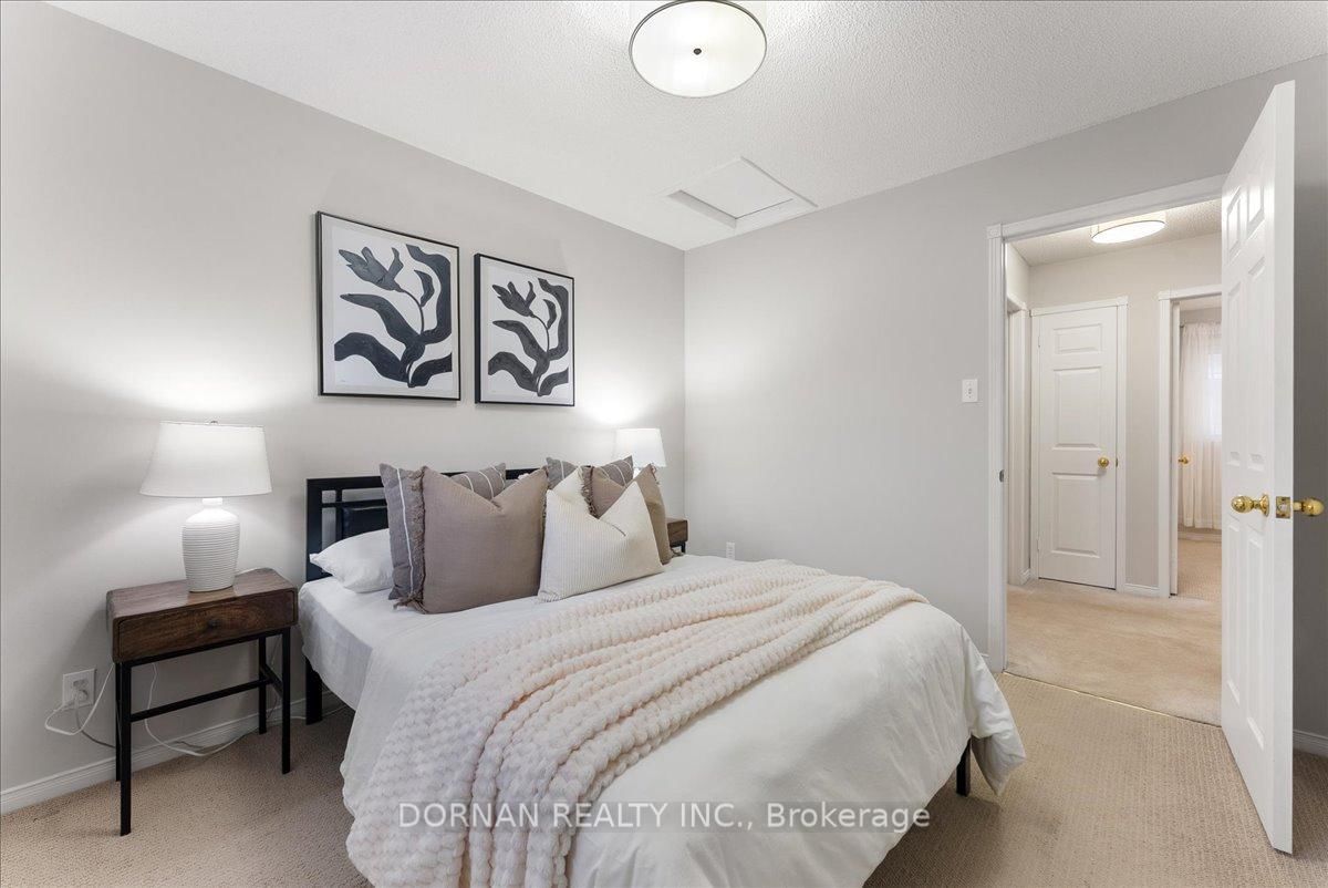 Detached House for sale at 3 Bancroft Crescent, Whitby, Ontario, L1R 2E6 - Williamsburg - MLS: E13007044