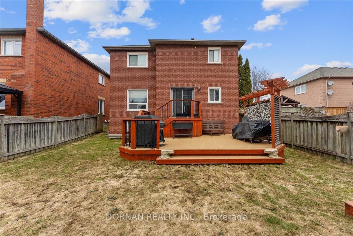 Detached House for sale at 3 Bancroft Crescent, Whitby, Ontario, L1R 2E6 - Williamsburg - MLS: E13007044