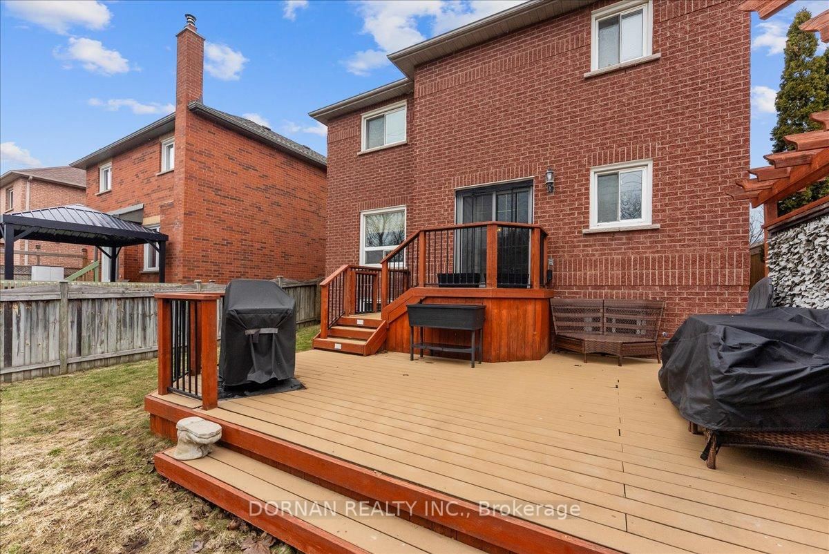 Detached House for sale at 3 Bancroft Crescent, Whitby, Ontario, L1R 2E6 - Williamsburg - MLS: E13007044