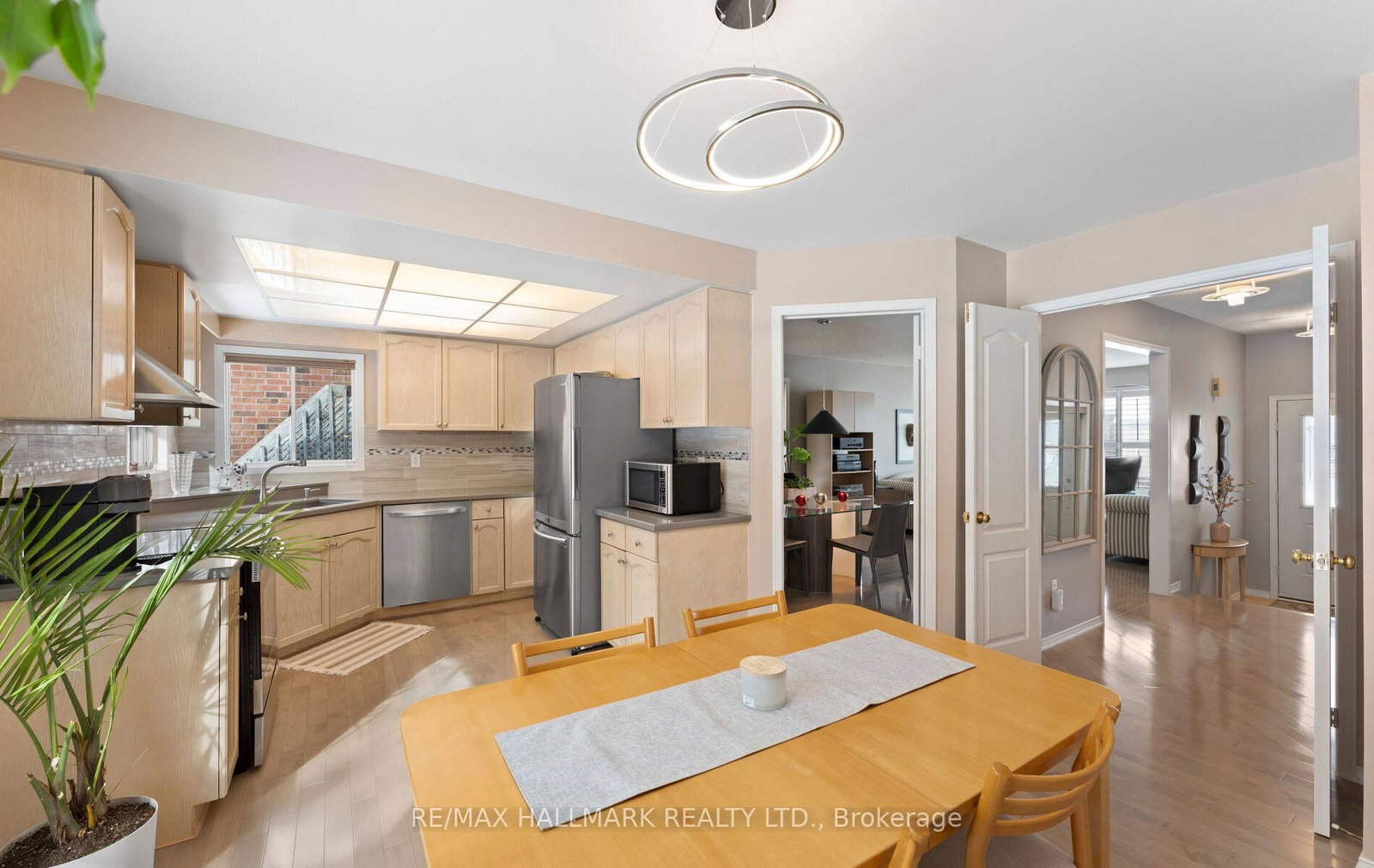 Detached House for sale at 2004 Blairwood Court, Pickering, Ontario, L1X 2S3 - Liverpool - MLS: E13007108