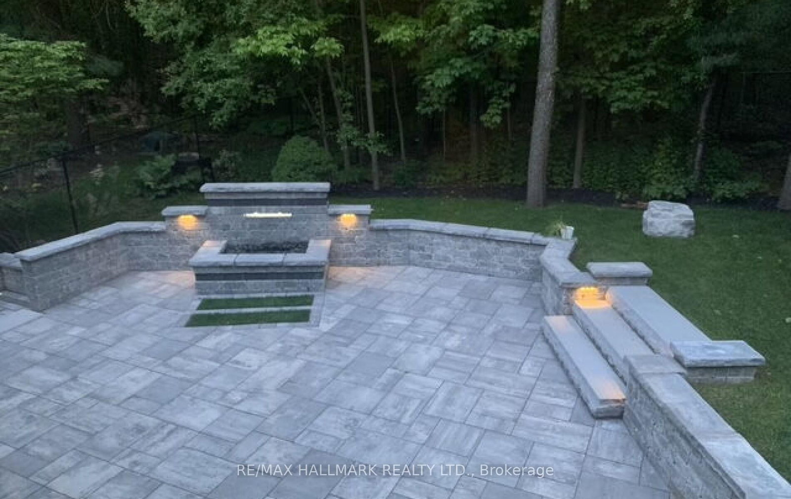 Detached House for sale at 2004 Blairwood Court, Pickering, Ontario, L1X 2S3 - Liverpool - MLS: E13007108