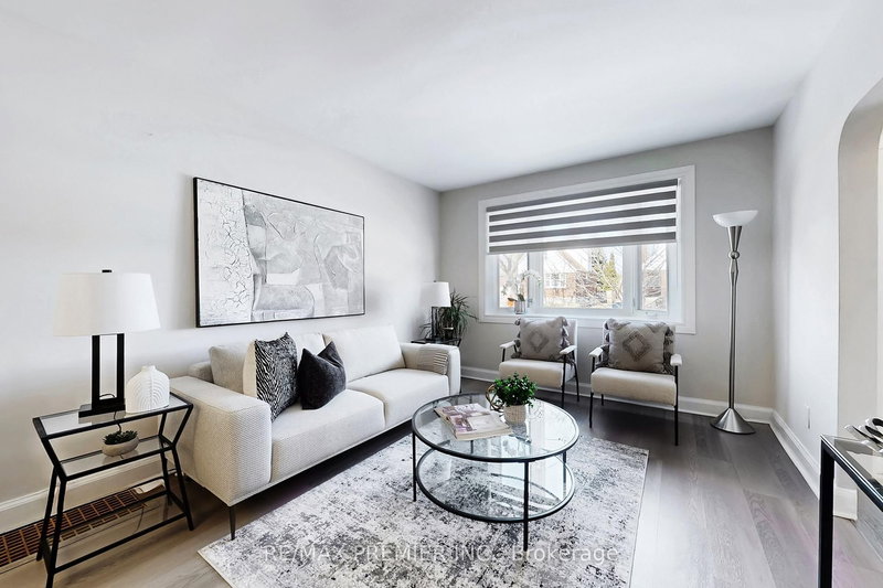 47 Amsterdam Ave, Toronto, M4B 2B9 | Image 3