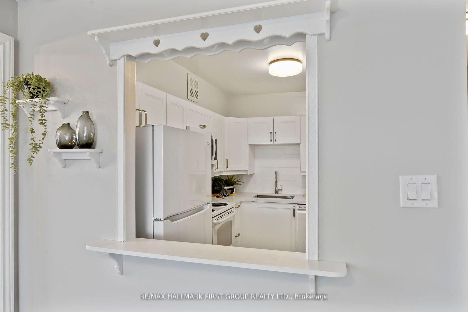 2 WESTNEY Road N, Unit 1109 - Photo 11