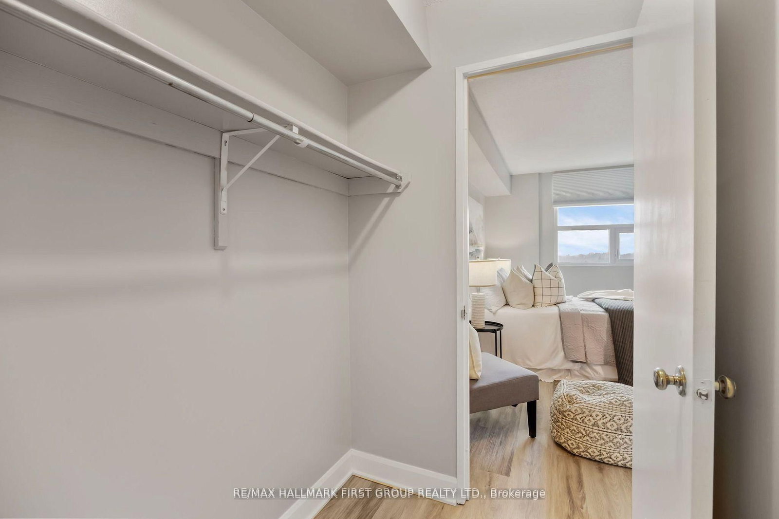 2 WESTNEY Road N, Unit 1109 - Photo 29