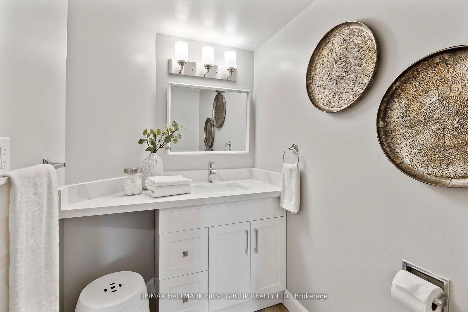 2 WESTNEY Road N, Unit 1109 - Photo 32