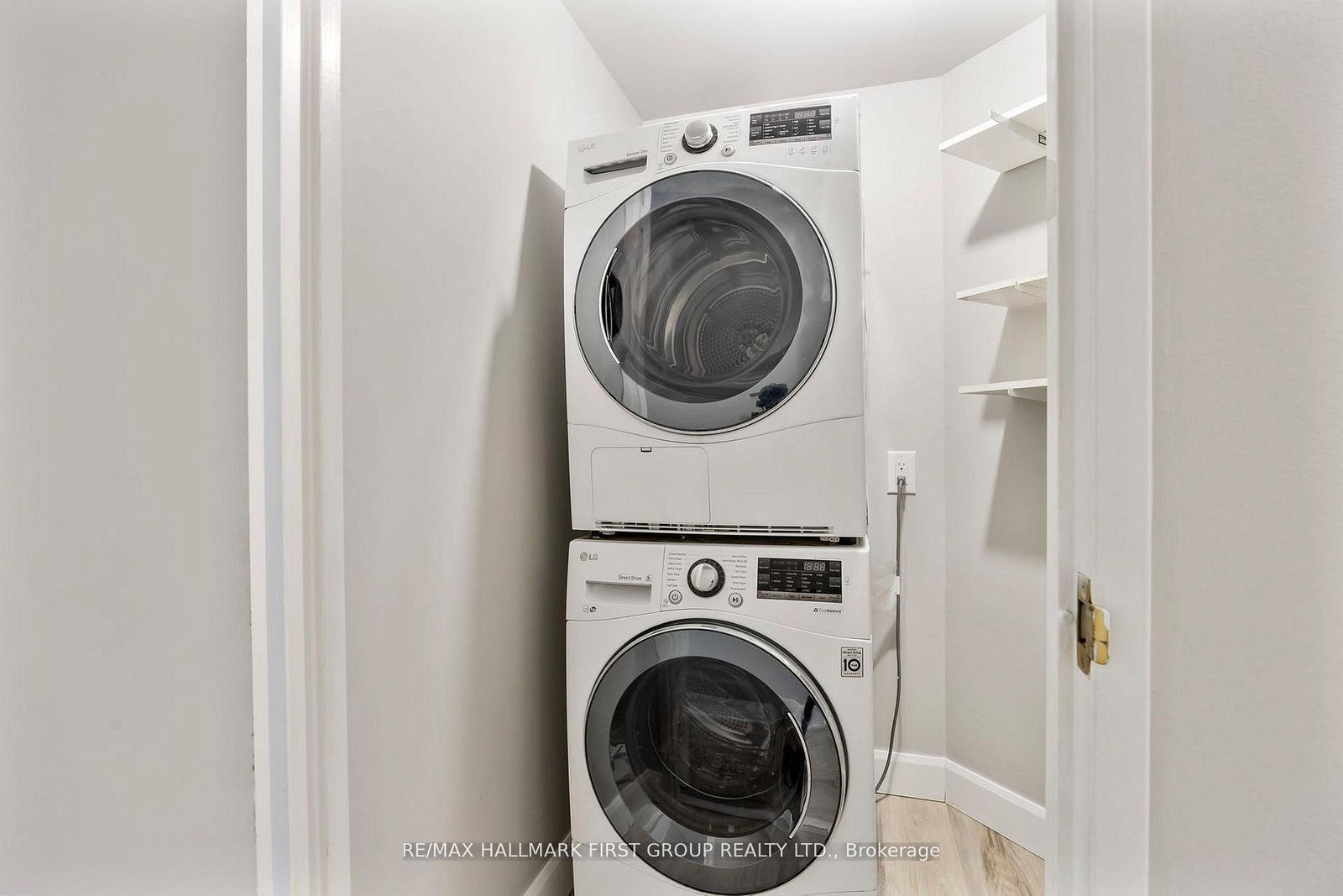 2 WESTNEY Road N, Unit 1109 - Photo 38