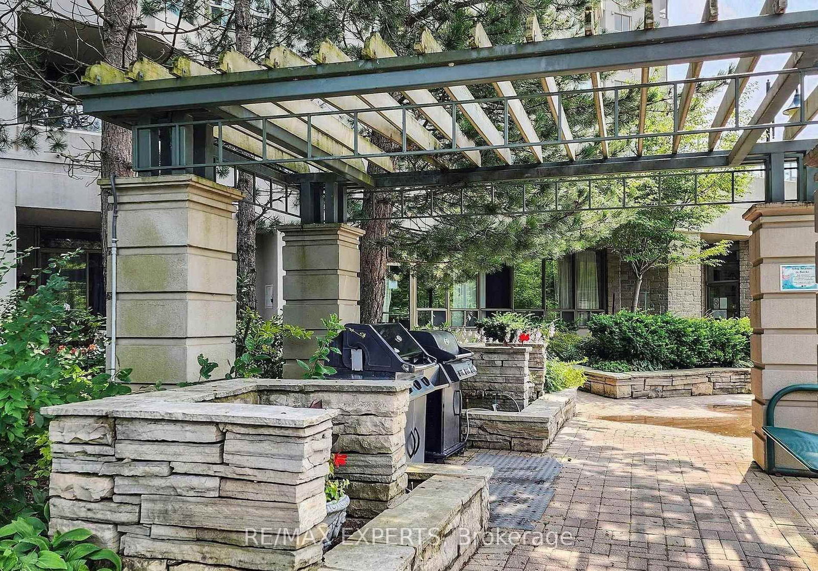 138 Bonis Avenue, Unit 527 - Photo 35
