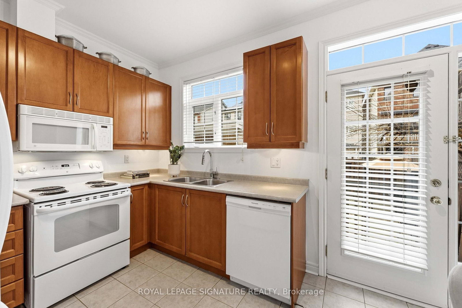 Semi-Detached House for sale at 60 Natalie Place, Toronto, Ontario, M4M 3P7 - South Riverdale - MLS: E13008088