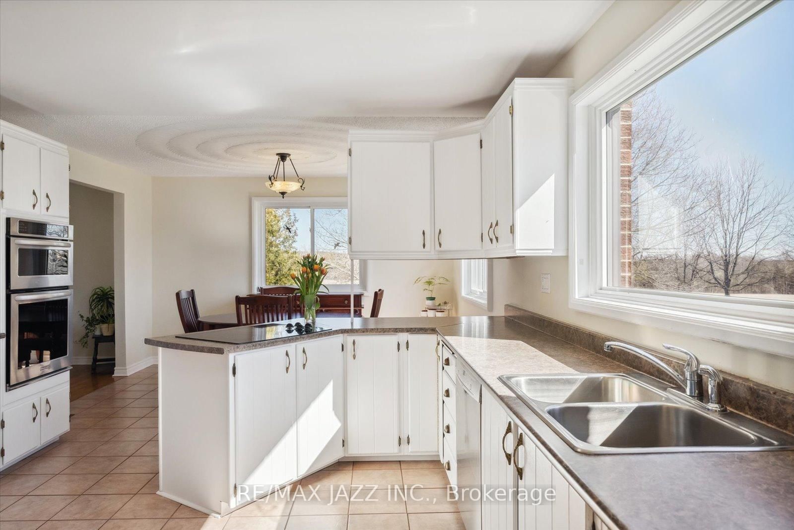 8733 Leskard Road - Photo 10