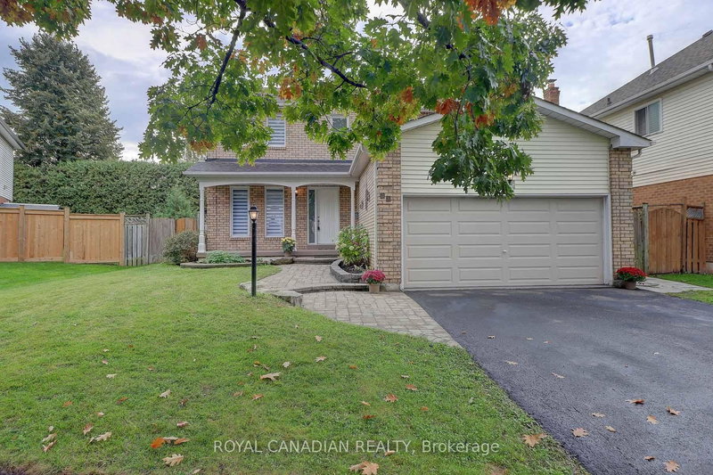 40 Doncaster Cres, Clarington, L1B 1E7 | Image 3