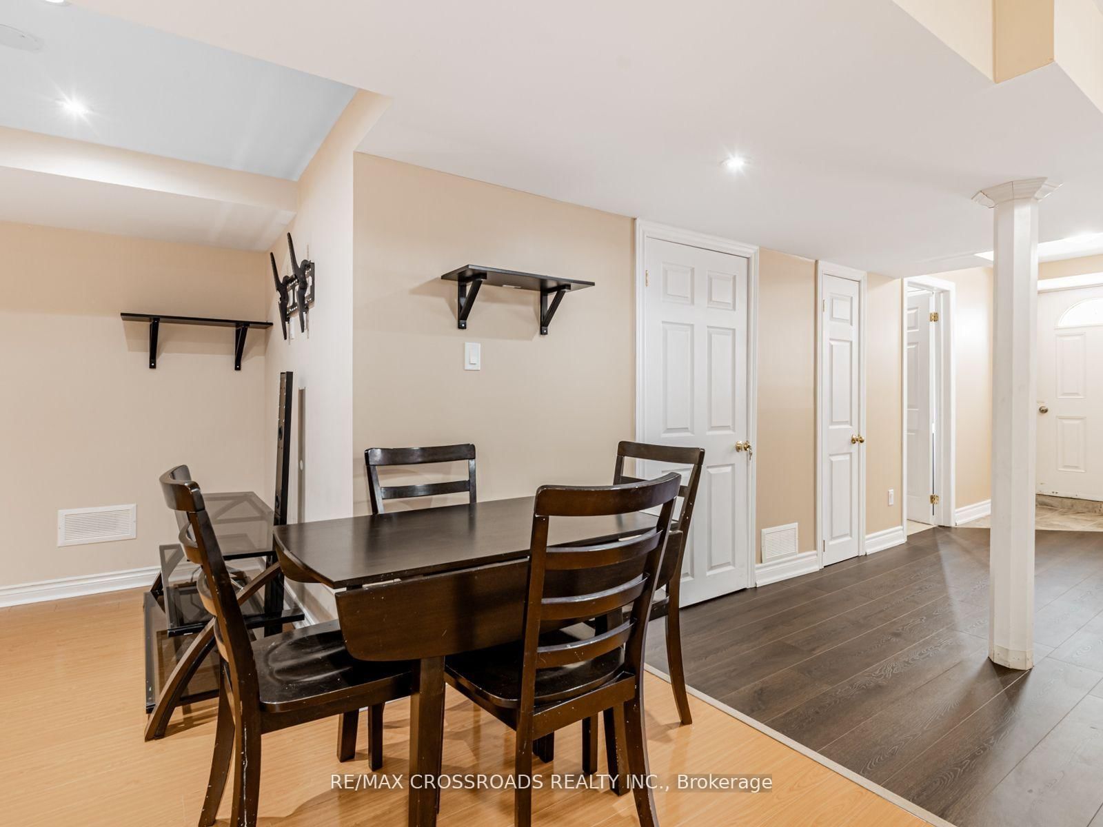 1373 Wallig Avenue - Photo 5