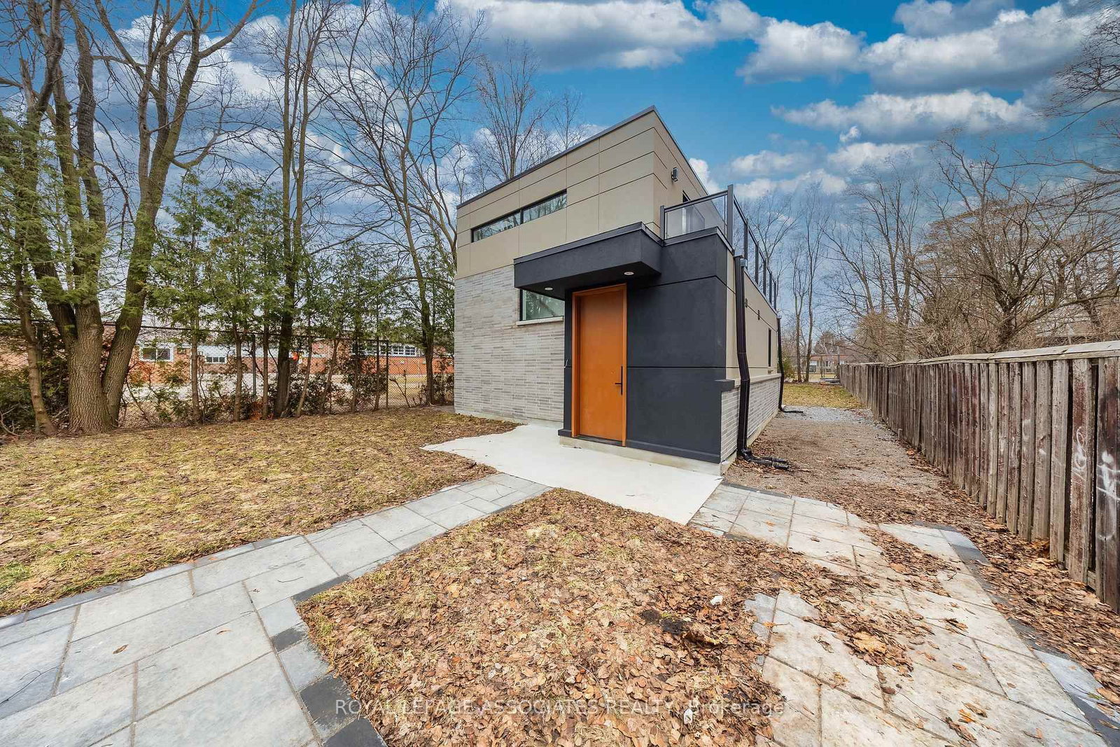 28 Bobmar Road - Photo 2