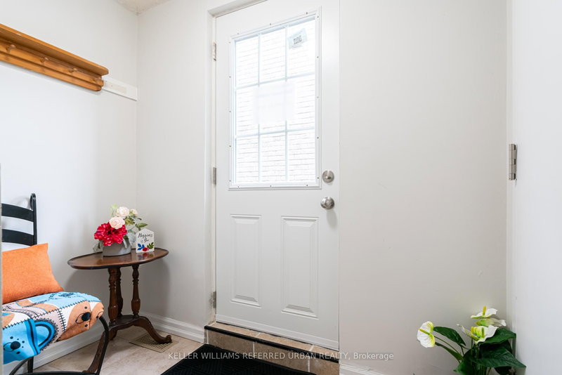 Bsmt - 54 Greybeaver Tr, Toronto, M1C 4N6 | Image 3