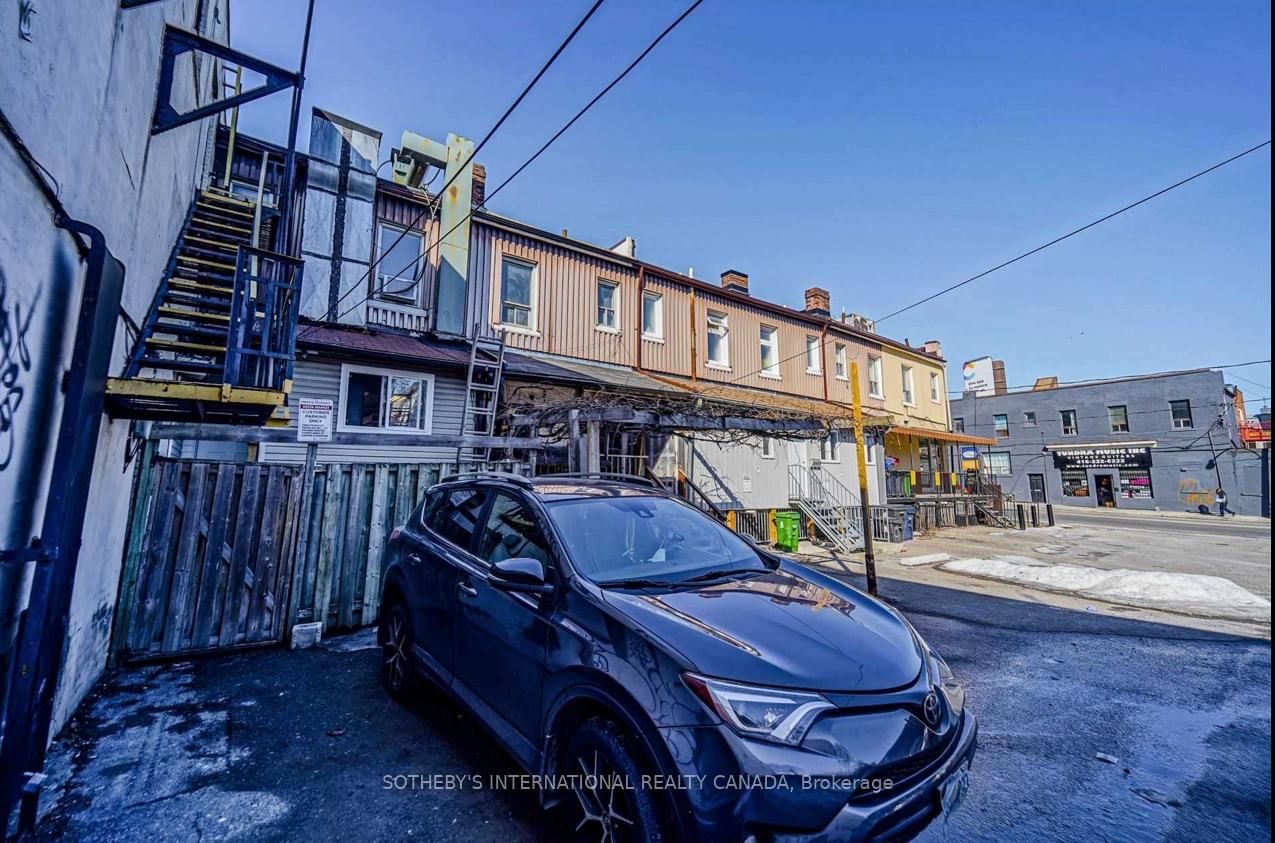 843 Danforth Avenue, Unit Upper - Photo 26