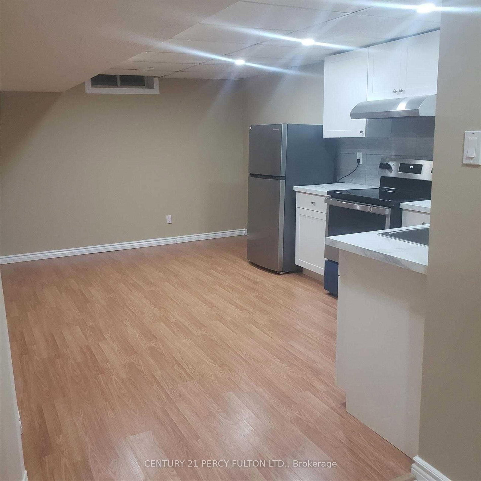 1654 Portland Court, Unit Bsmt - Photo 4