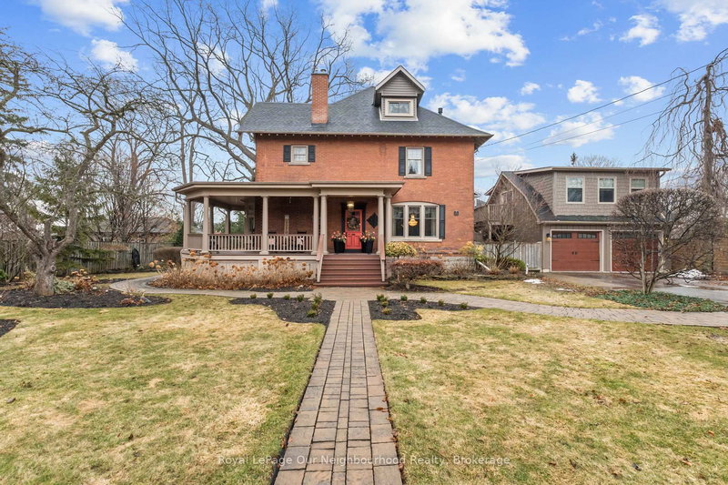 305 Trent St W, Whitby, L1N 1M3 | Image 3