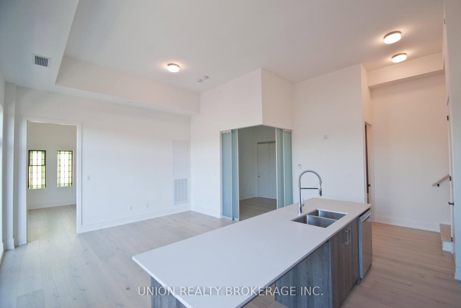 14 Dewhurst Boulevard, Unit 305 - Photo 4