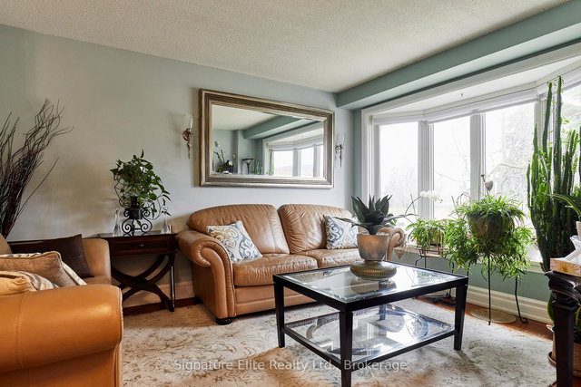 Main & Upper - 51 Nahanni Terrace