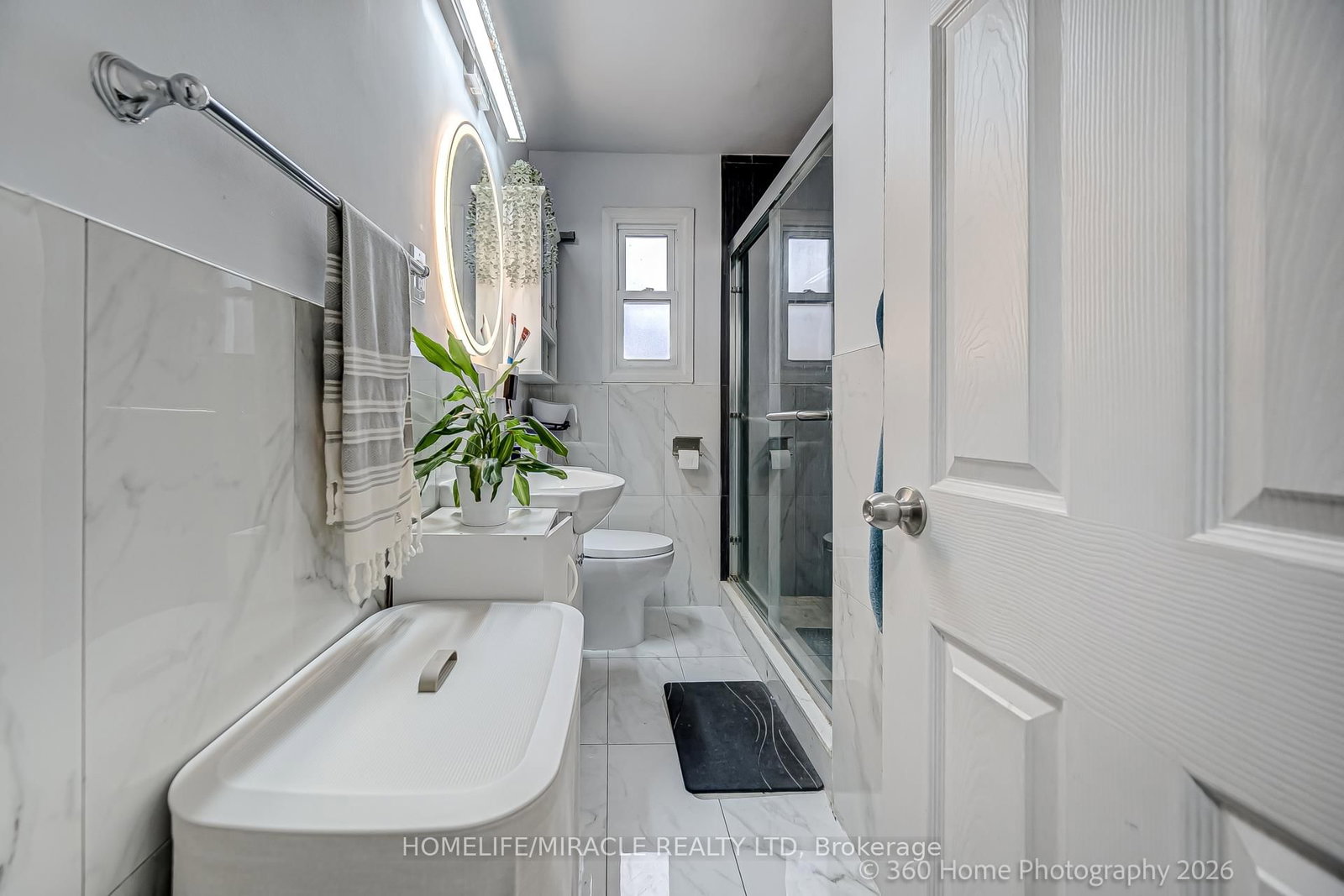 Detached House for sale at 17 Montvale Drive, Toronto, Ontario, M1M 3E5 - Cliffcrest - MLS: E13009610