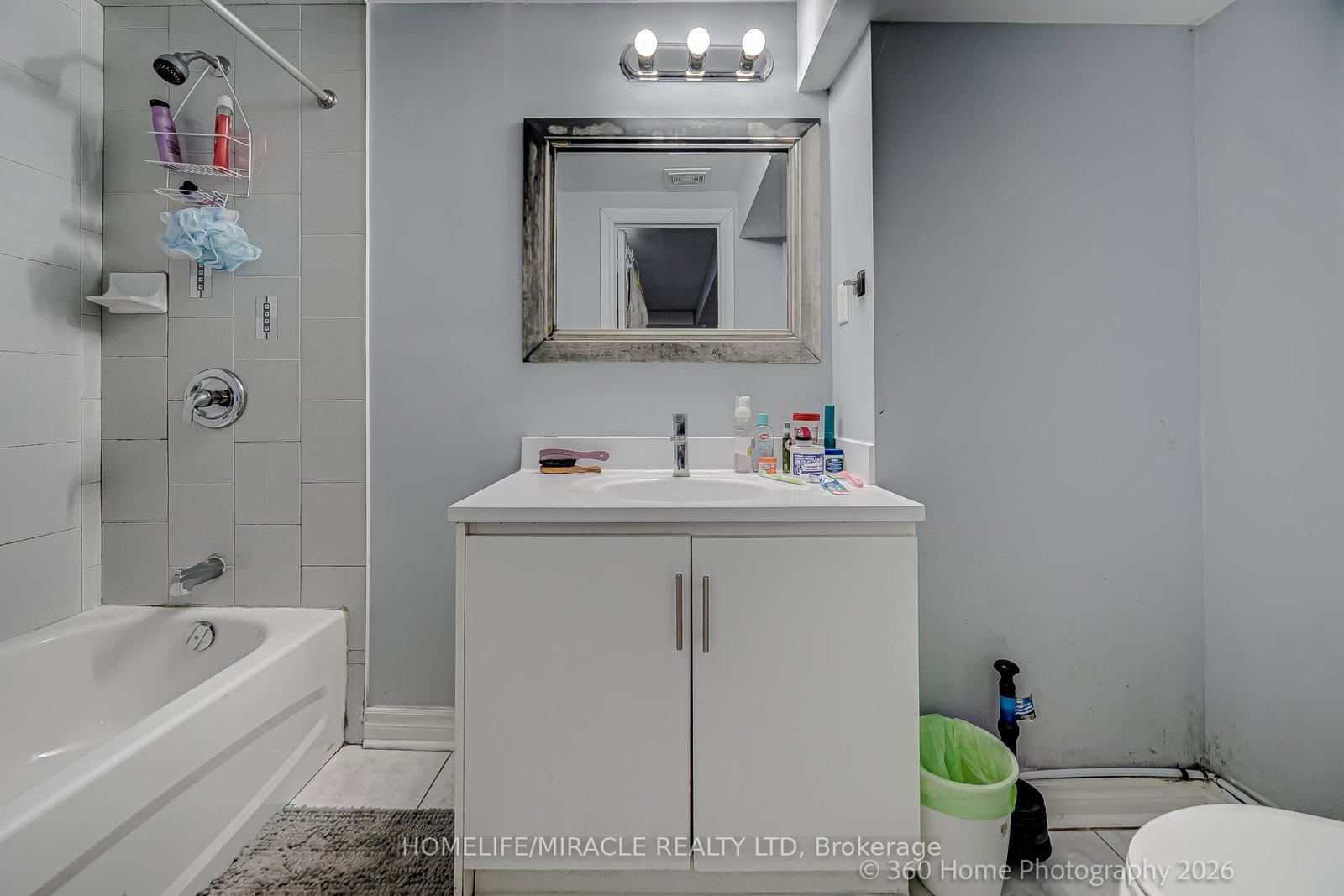 Detached House for sale at 17 Montvale Drive, Toronto, Ontario, M1M 3E5 - Cliffcrest - MLS: E13009610