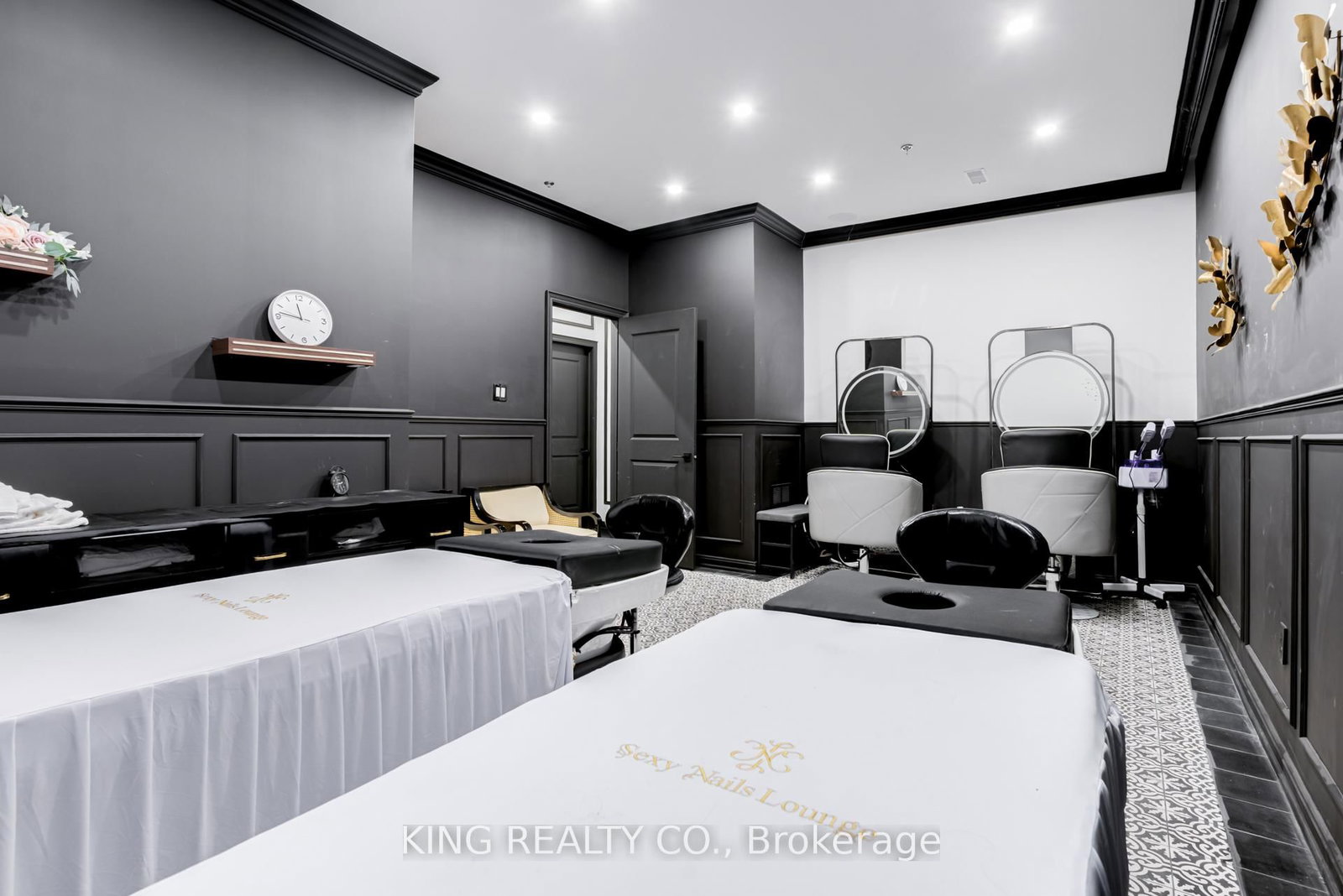 3478 Lawrence Avenue, Unit C2 - Photo 25