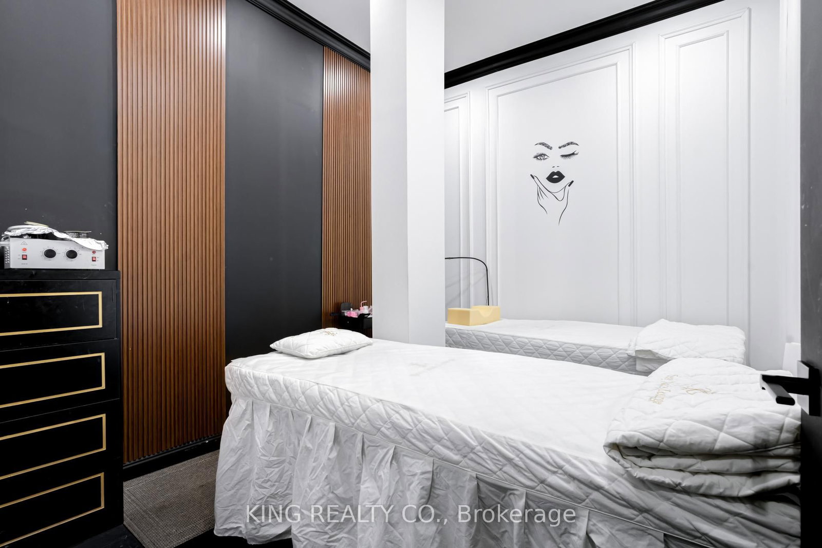 3478 Lawrence Avenue, Unit C2 - Photo 26