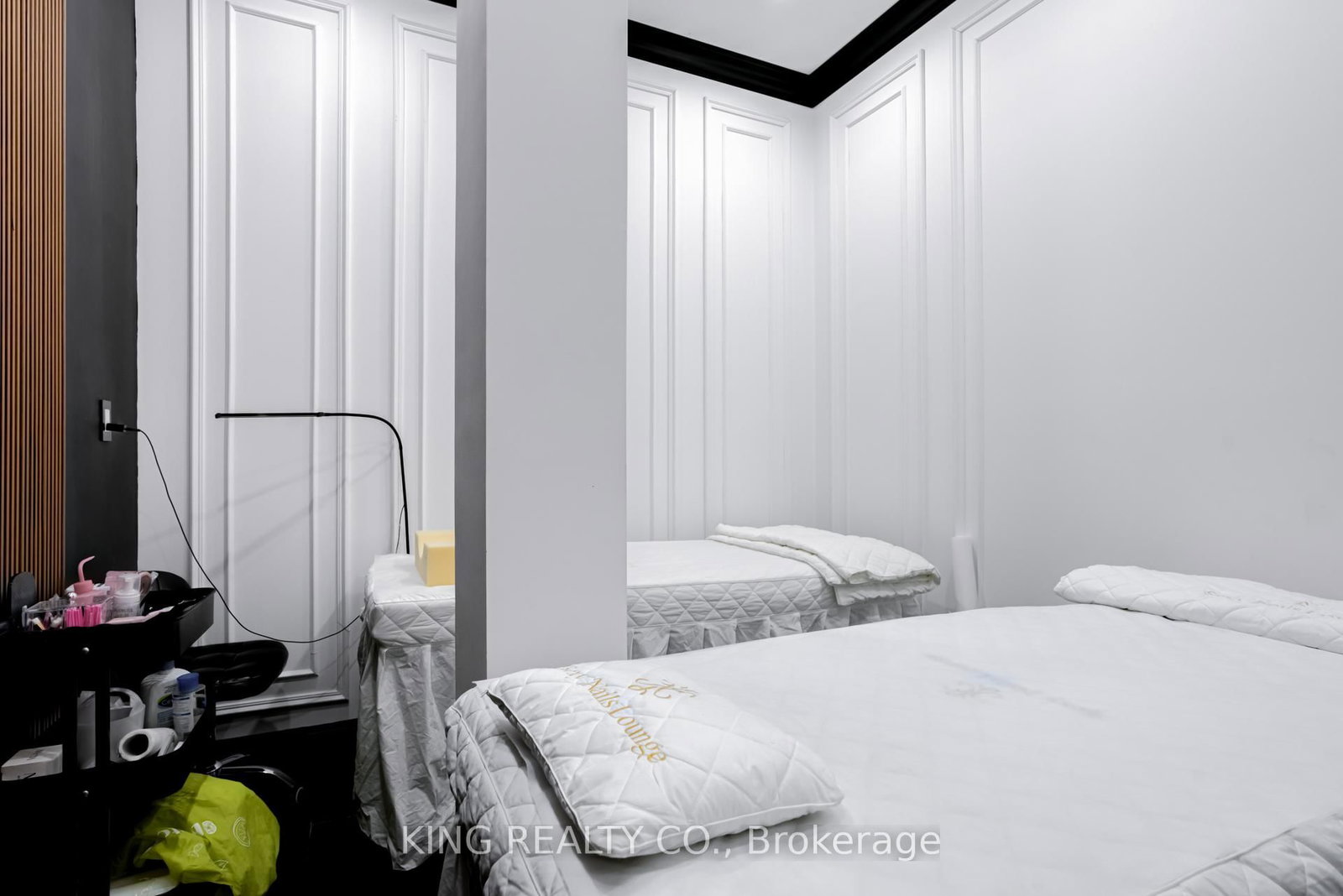 3478 Lawrence Avenue, Unit C2 - Photo 27