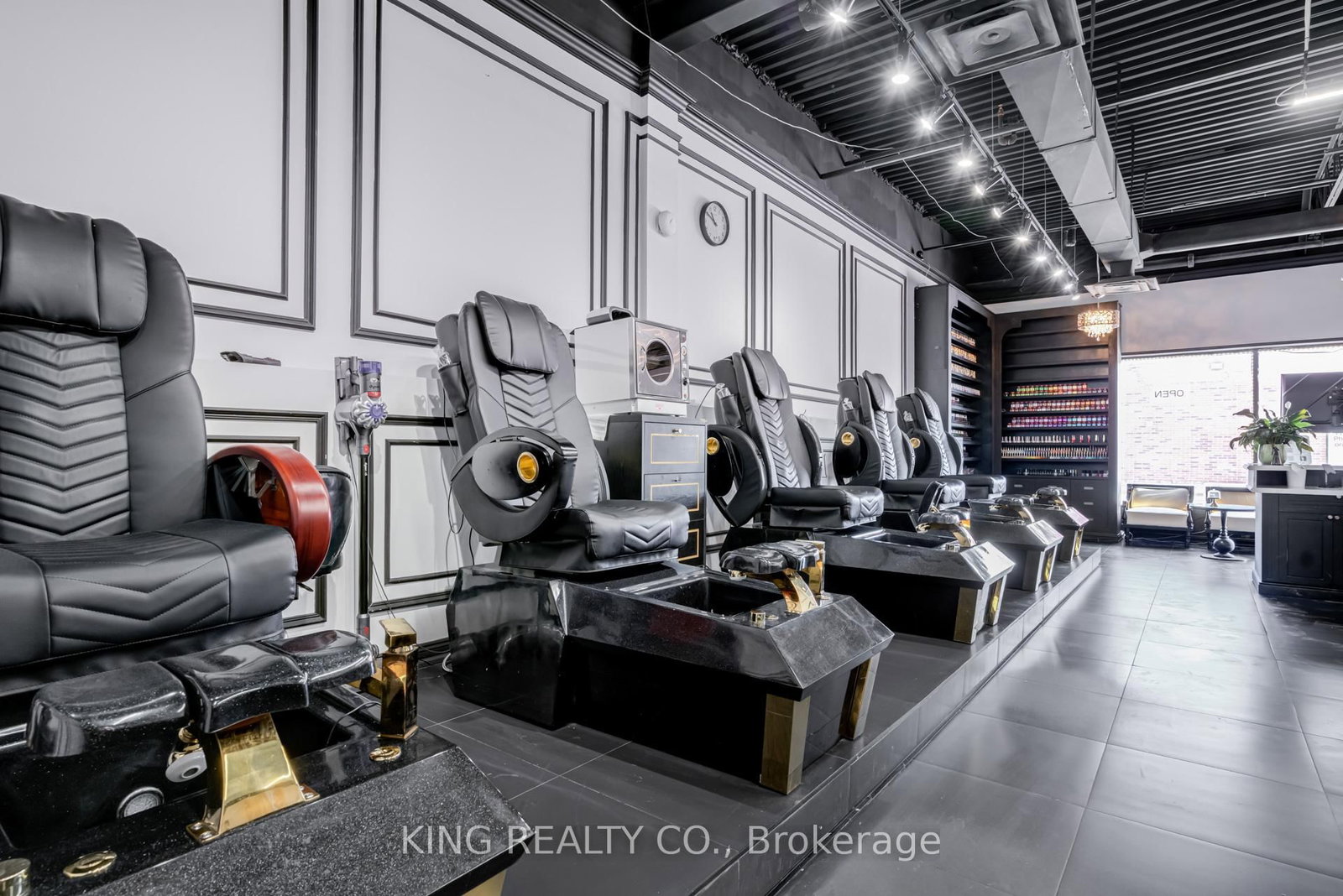 3478 Lawrence Avenue, Unit C2 - Photo 4