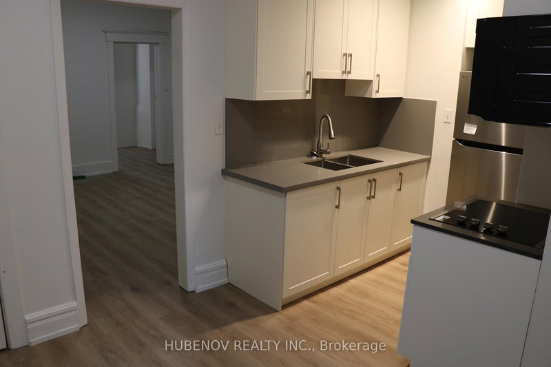 82 Curzon St, Toronto, M4M 3B4 | Image 3