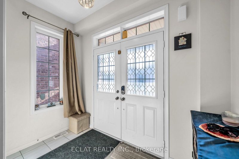 2553 Craftsman Dr, Oshawa, L1L 0M4 | Image 3