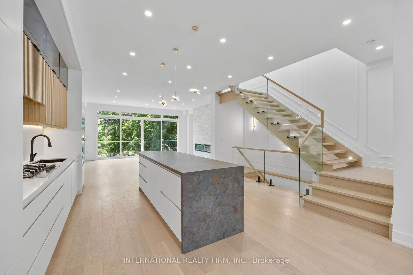 Detached House for sale at 19 Ivy Avenue, Toronto, Ontario, M4L 2H6 - South Riverdale - MLS: E13009936