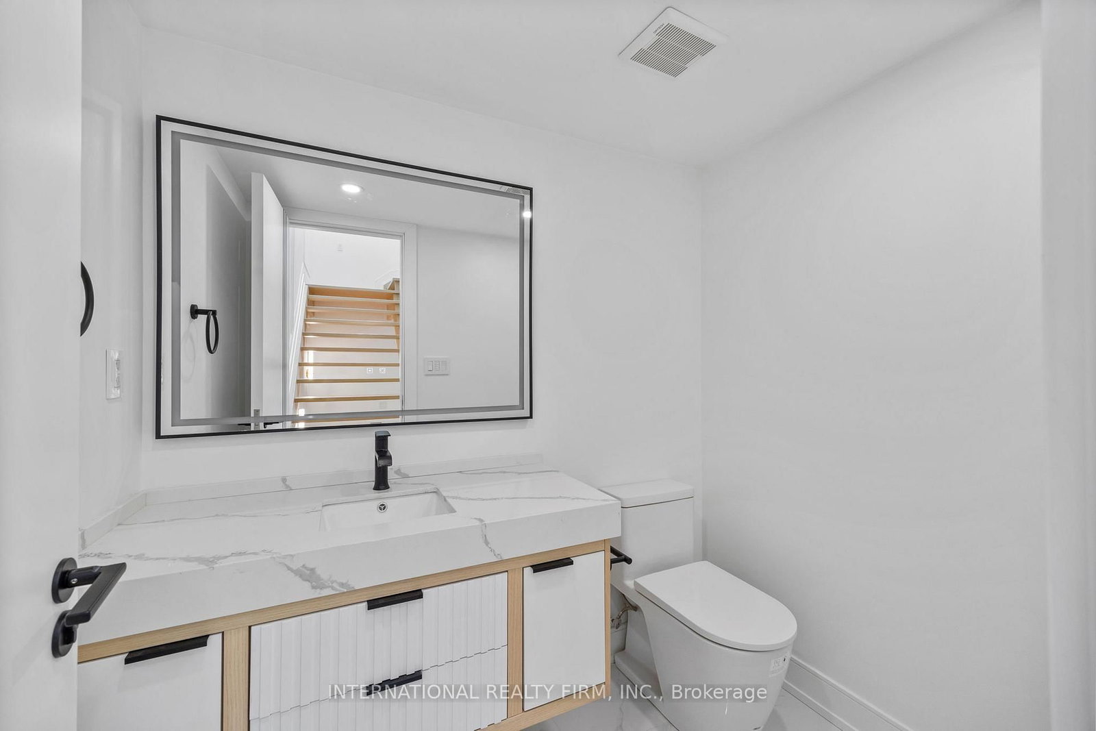 Detached House for sale at 19 Ivy Avenue, Toronto, Ontario, M4L 2H6 - South Riverdale - MLS: E13009936