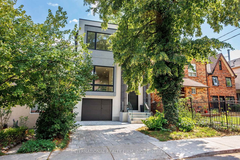 19 Ivy Ave, Toronto, M4L 2H6 | Image 2