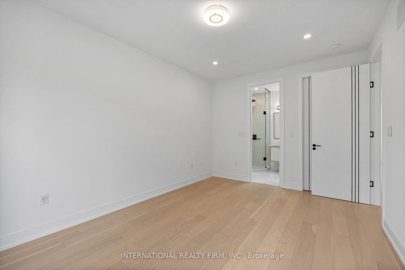 Detached House for sale at 19 Ivy Avenue, Toronto, Ontario, M4L 2H6 - South Riverdale - MLS: E13009936