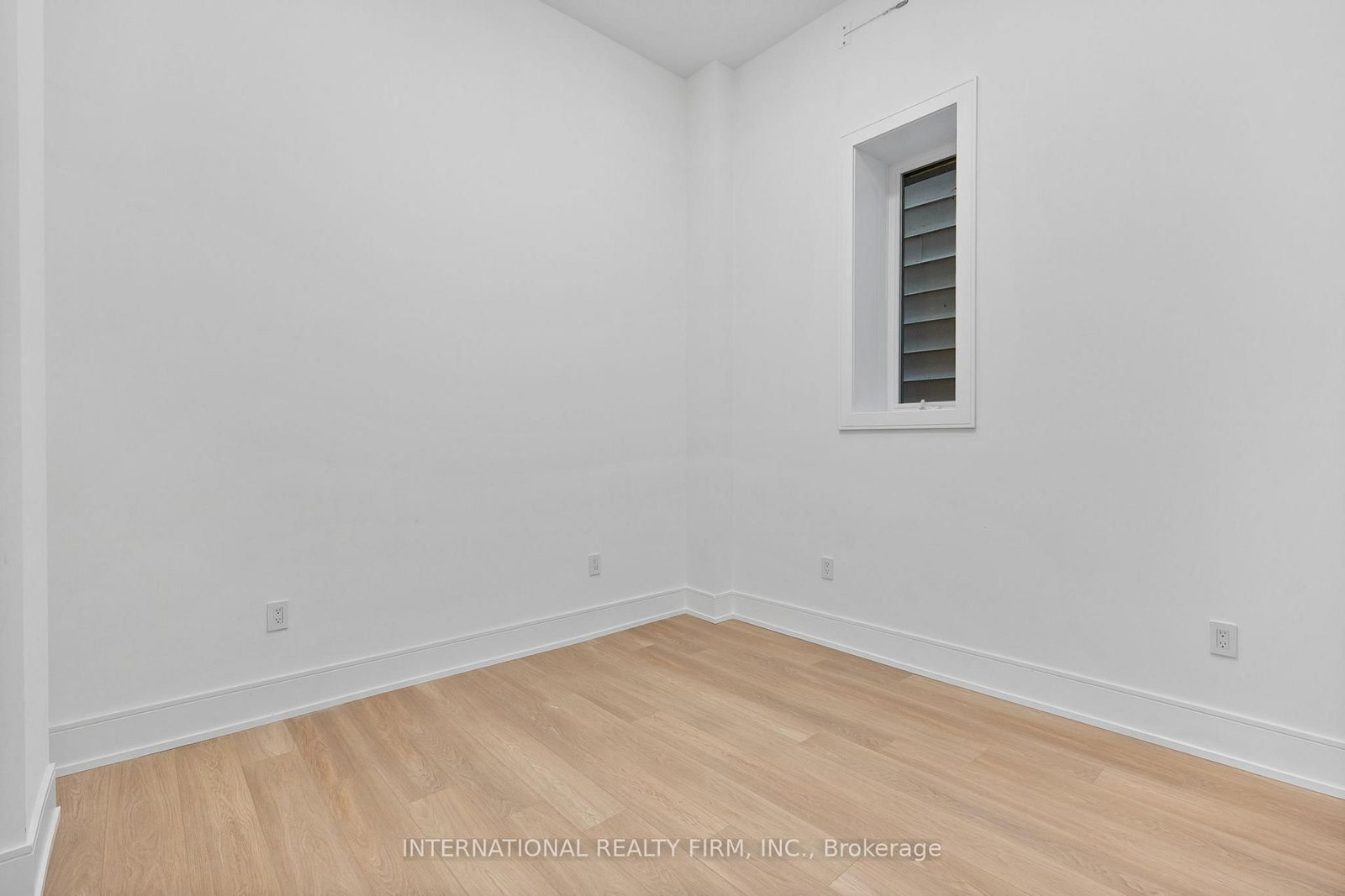 Detached House for sale at 19 Ivy Avenue, Toronto, Ontario, M4L 2H6 - South Riverdale - MLS: E13009936