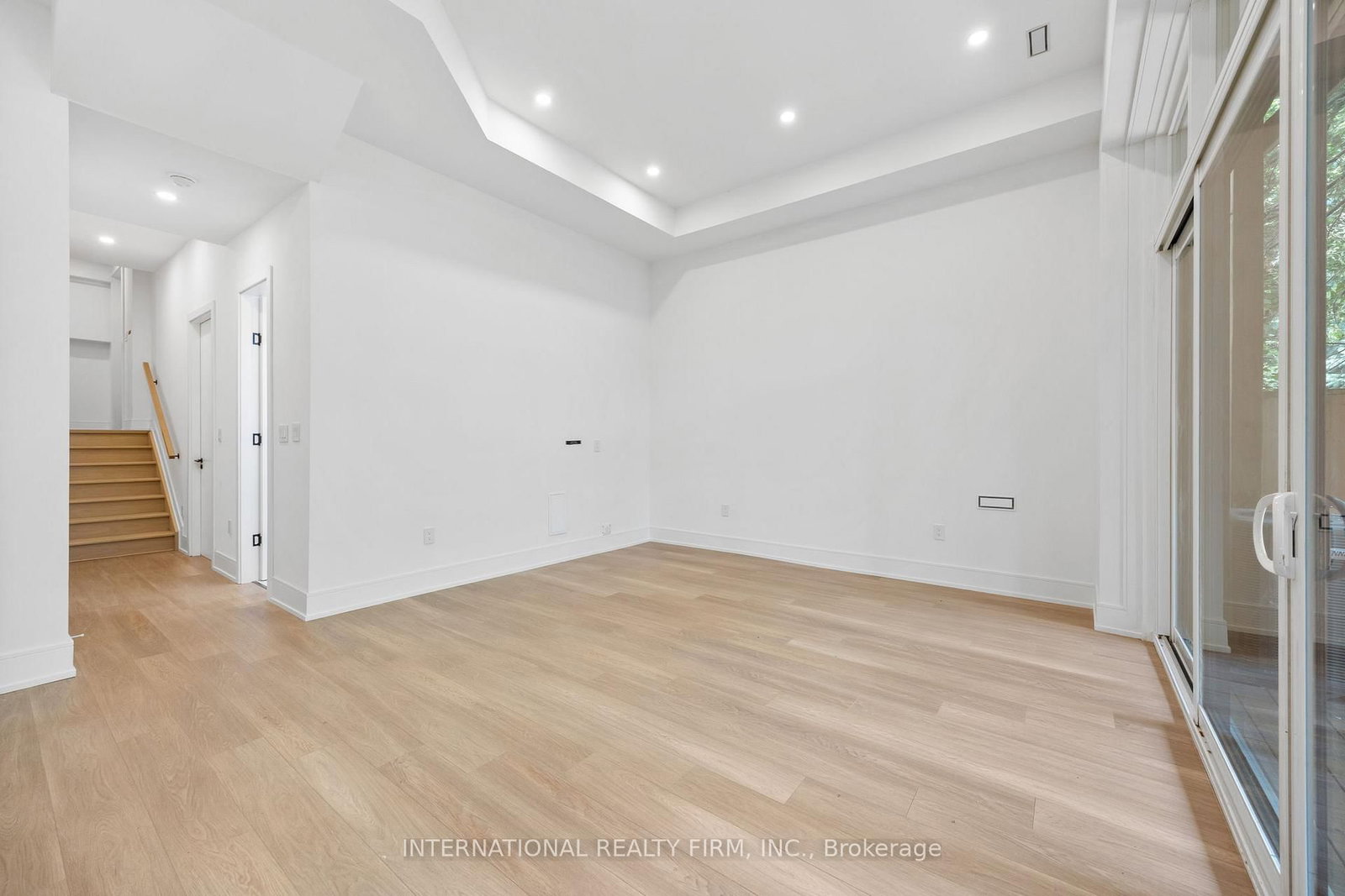 Detached House for sale at 19 Ivy Avenue, Toronto, Ontario, M4L 2H6 - South Riverdale - MLS: E13009936