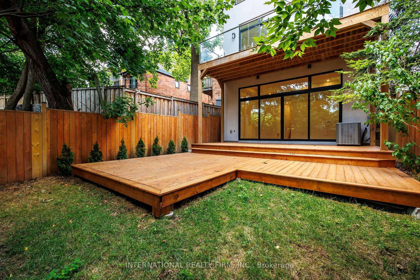 Detached House for sale at 19 Ivy Avenue, Toronto, Ontario, M4L 2H6 - South Riverdale - MLS: E13009936