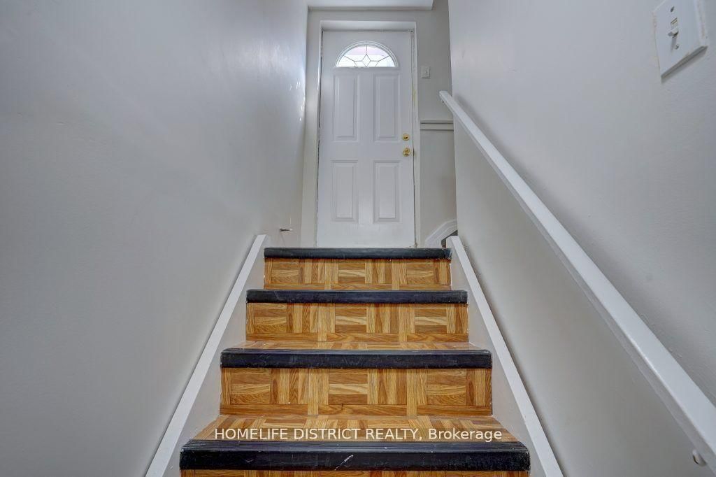 1861 Bainbridge Drive - Photo 3