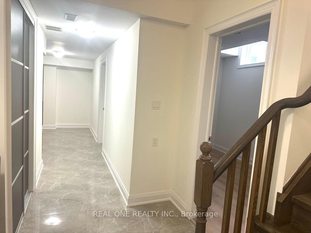 58 Rakewood Crescent, Unit Basement - Photo 4