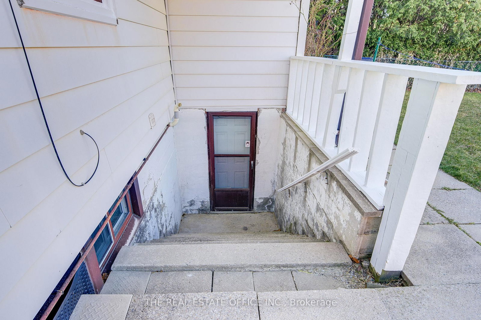 128 Fairglen Avenue - Photo 49