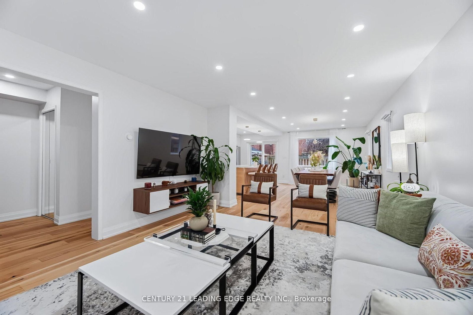 Detached House for sale at 923 Redbird Crescent, Pickering, Ontario, L1V 5K8 - Liverpool - MLS: E13010216