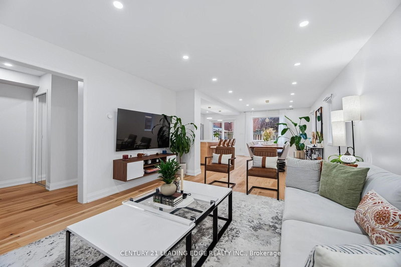 home for sale on 923 Redbird Crescent