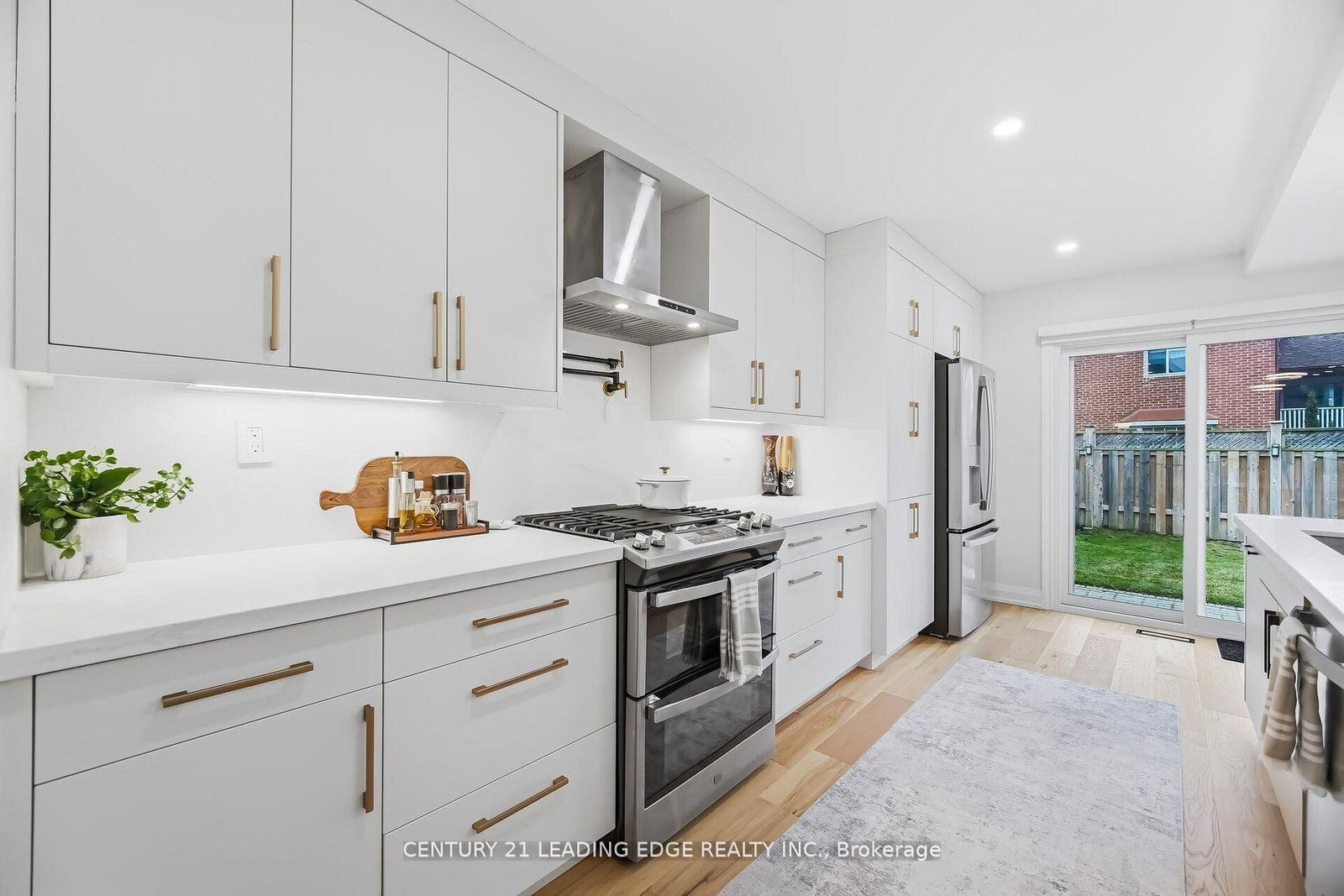 Detached House for sale at 923 Redbird Crescent, Pickering, Ontario, L1V 5K8 - Liverpool - MLS: E13010216