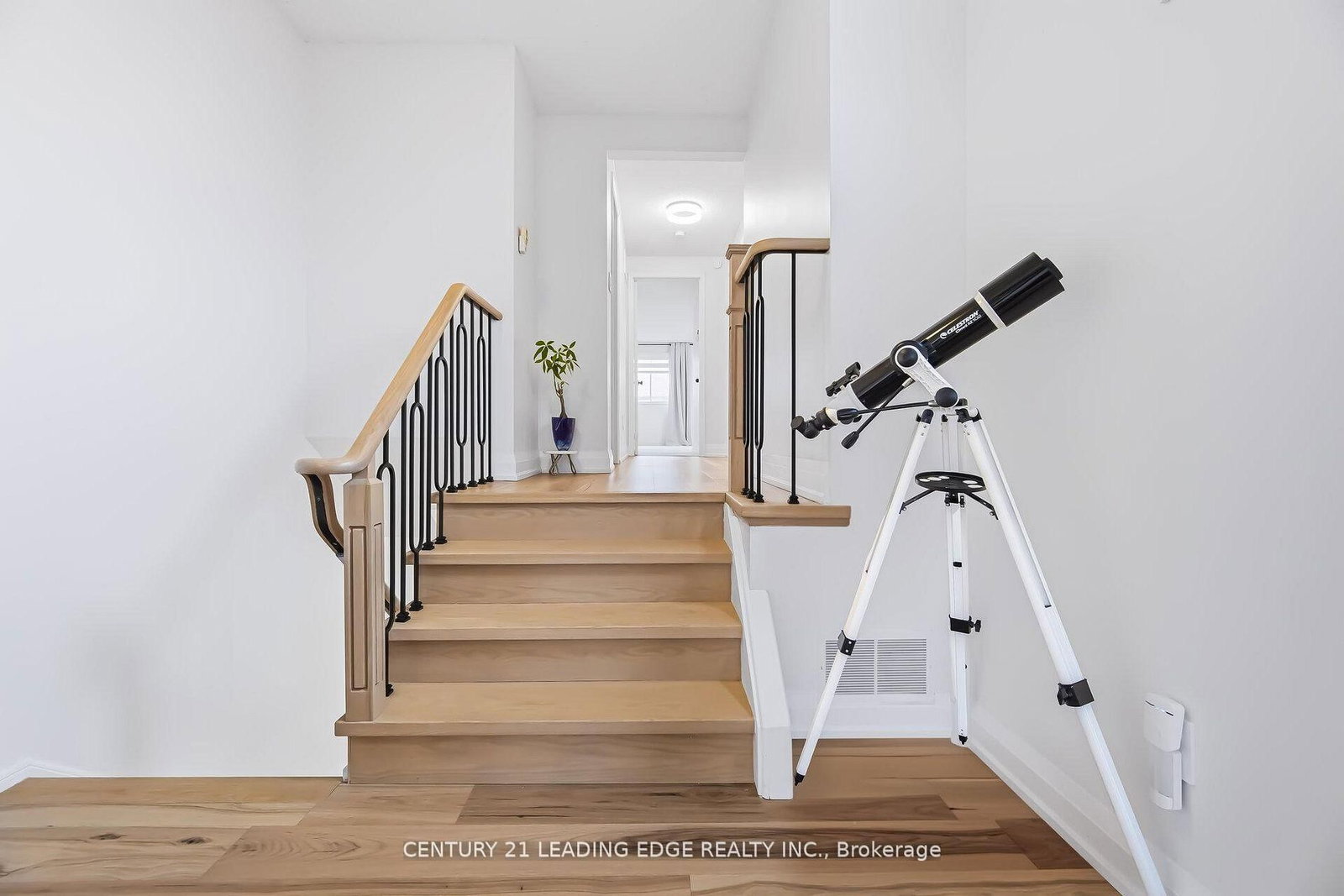 Detached House for sale at 923 Redbird Crescent, Pickering, Ontario, L1V 5K8 - Liverpool - MLS: E13010216