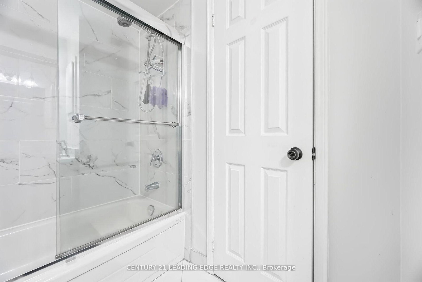 Detached House for sale at 923 Redbird Crescent, Pickering, Ontario, L1V 5K8 - Liverpool - MLS: E13010216