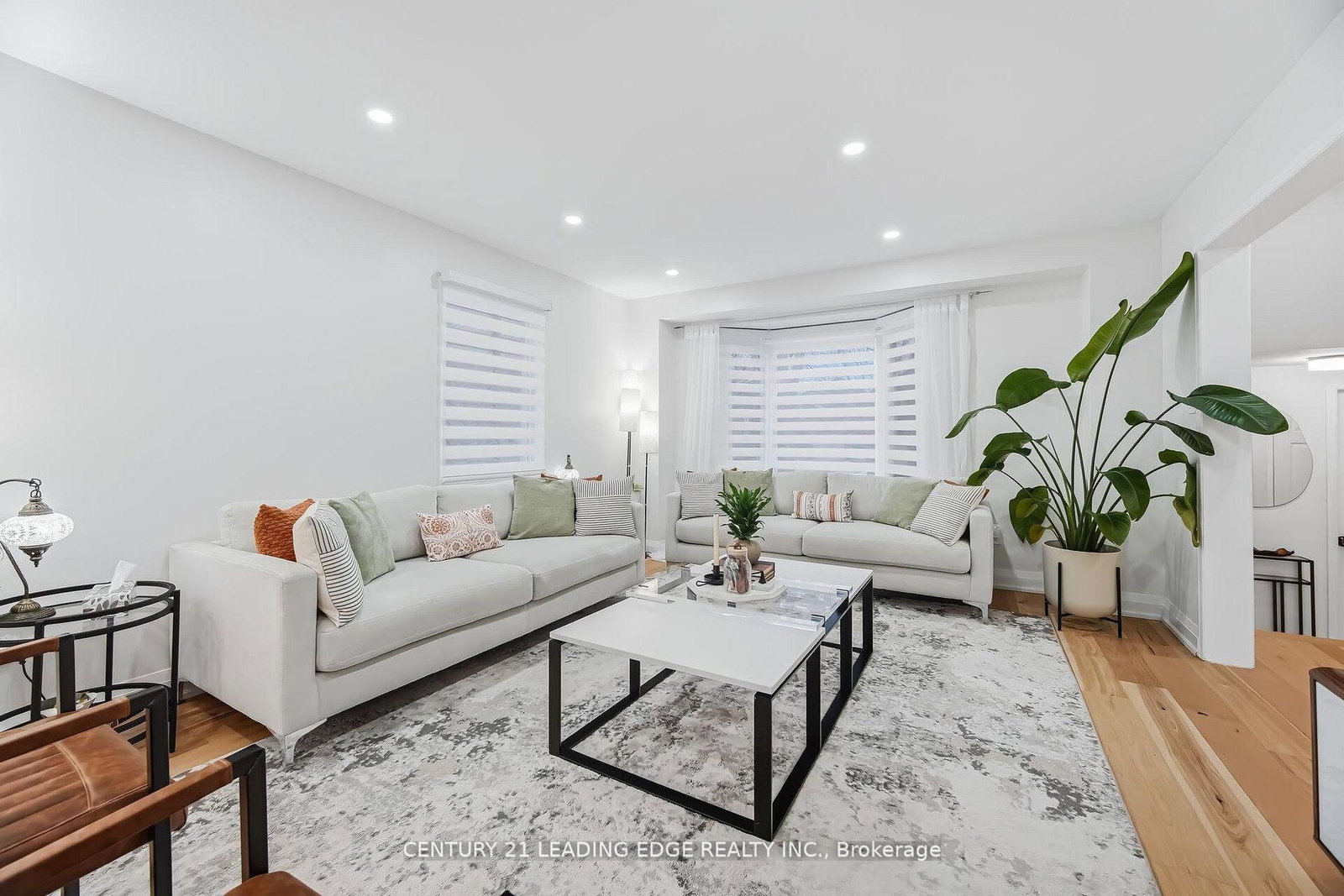 Detached House for sale at 923 Redbird Crescent, Pickering, Ontario, L1V 5K8 - Liverpool - MLS: E13010216