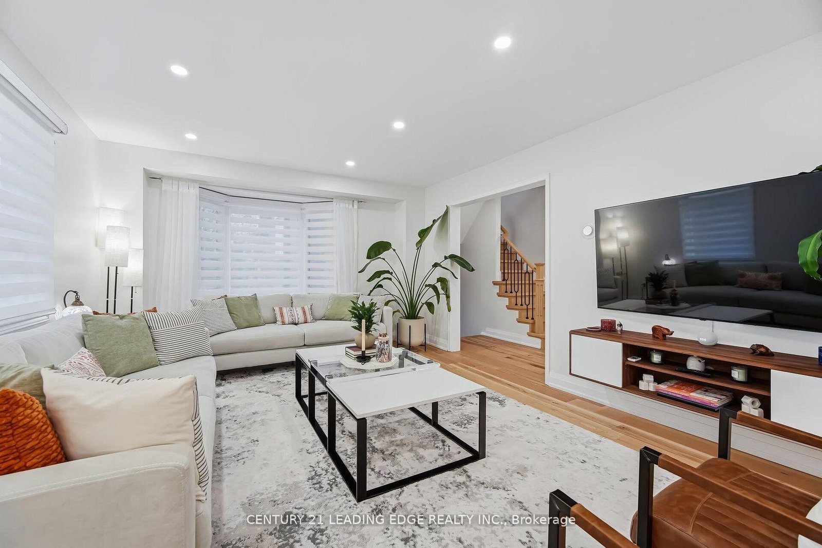 Detached House for sale at 923 Redbird Crescent, Pickering, Ontario, L1V 5K8 - Liverpool - MLS: E13010216